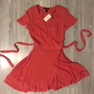 Brand New Forever 21 wrap dress, size small.